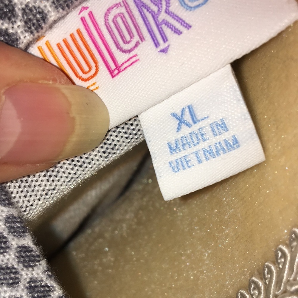 Lularoe Caroline Cardigan - Picture 5 of 5